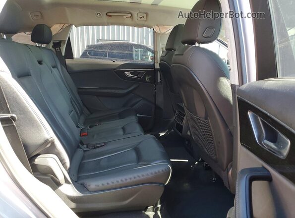 WA1VXAF72MD022263 2021 AUDI Q7 Серебряный Вид задней части салона