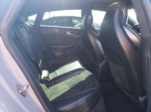 WAUB4CF53KA092605 2019 AUDI S5 Gray Widok tylnych siedzeń