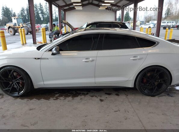 WAUB4CF57JA034141 2018 AUDI S5 White 