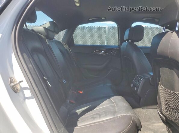 WAUG8AFC7JN025669 2018 AUDI OTHER White Vista de los asientos traseros