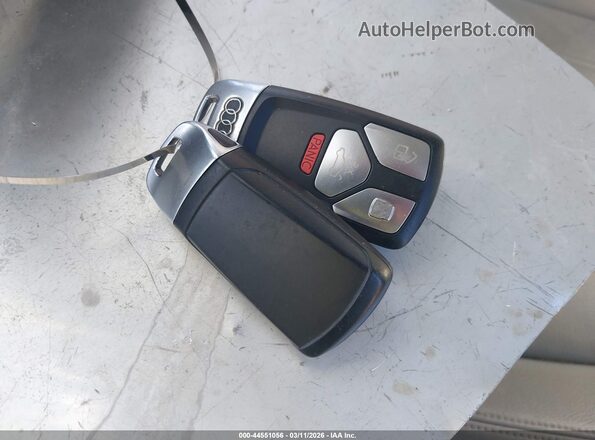WAUGMAF41KA112836 2019 AUDI OTHER Silver Dashboard view