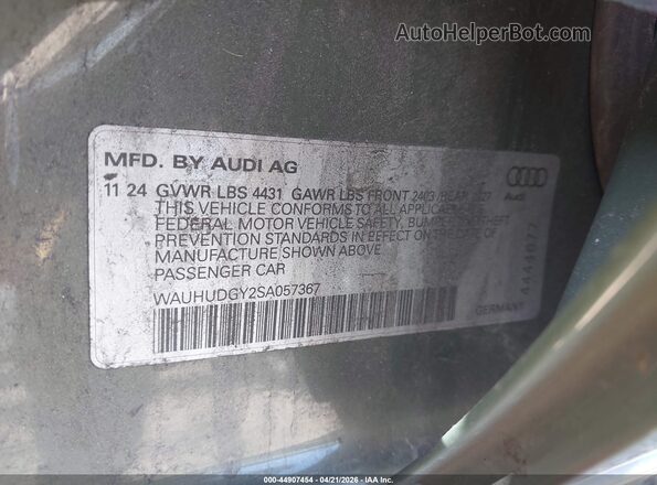 WAUHUDGY2SA057367 2025 AUDI OTHER Green Vista del compartimento del motor