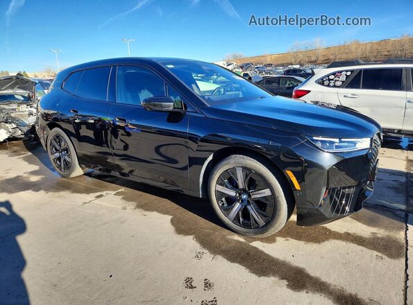 WB523CF03SCT67965 2025 BMW IX Black Front right