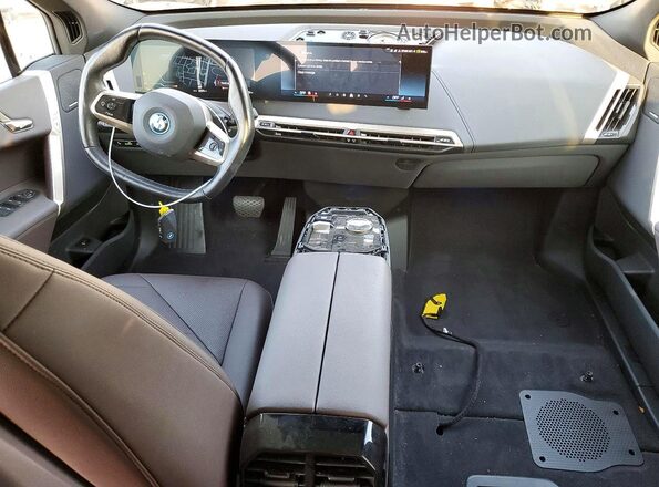 WB523CF04RCN52035 2024 BMW IX Black Widok deski rozdzielczej