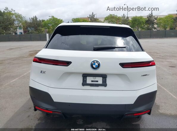 WB523CF04RCP25438 2024 BMW IX White 