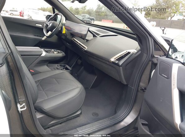 WB523CF04RCP25438 2024 BMW IX White Widok wnętrza z przodu