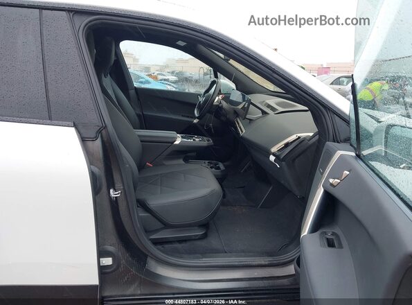WB523CF04SCS07822 2025 BMW IX White Սալոնի դիմացի տեսք