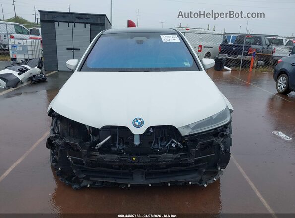 WB523CF04SCS07822 2025 BMW IX White Սալոնի հետևի տեսք