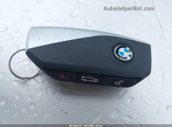 WB523CF04SCS07822 2025 BMW IX White Առջևի վահանակի տեսք