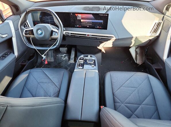 WB523CF07PCM89607 2023 BMW IX Blue Առջևի վահանակի տեսք