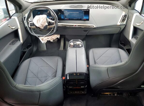 WB523CF07RCN47833 2024 BMW IX Gray Widok deski rozdzielczej