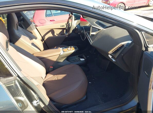 WB523CF09PCM08221 2023 BMW IX Light Blue Սալոնի դիմացի տեսք