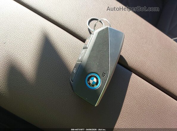 WB523CF09PCM08221 2023 BMW IX Light Blue Առջևի վահանակի տեսք