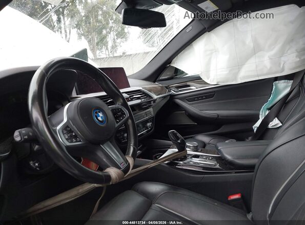 WBA13AG01PCL24068 2023 BMW 5 SERIES Белый Вид салона спереди