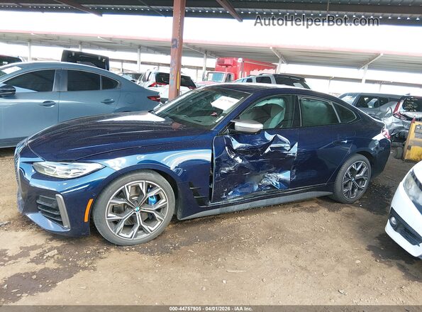 WBA13AW08NFM38792 2022 BMW OTHER Blue უკანა სალონის ხედი