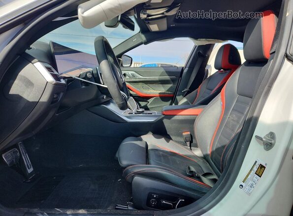 WBA23FB04SFT80179 2025 BMW 4 SERIES White წინა სალონის ხედი