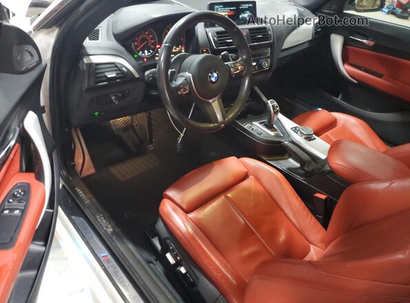 WBA2G3C59HV640796 2017 BMW M2 White Vista del salpicadero