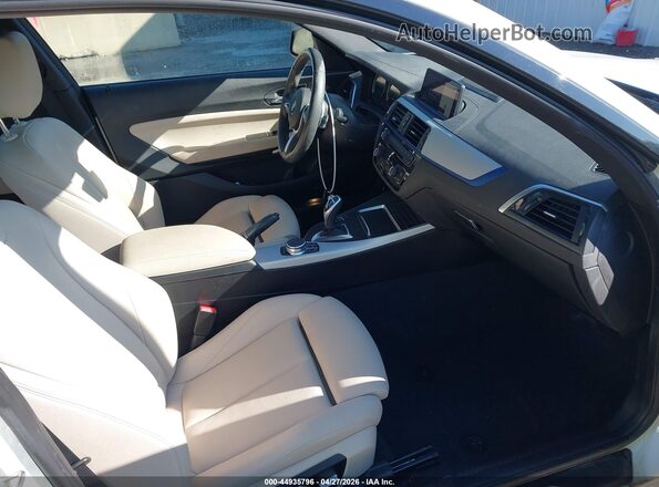 WBA2J5C57JVC07306 2018 BMW M2 White Սալոնի դիմացի տեսք