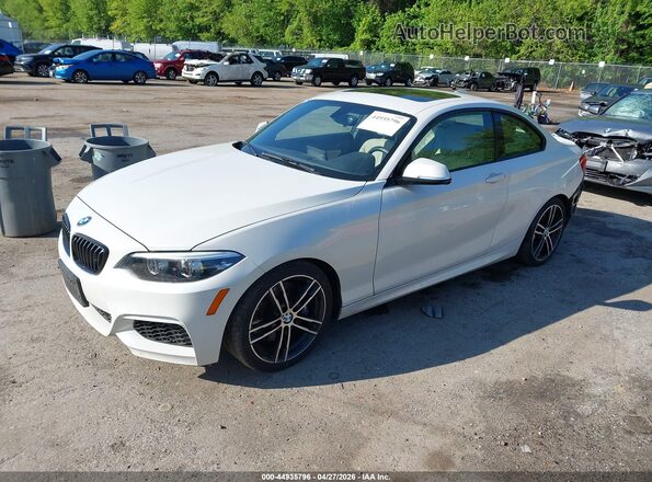 WBA2J5C57JVC07306 2018 BMW M2 White Առջևի ձախ երեք քառորդ տեսարան