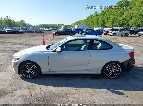 WBA2J5C57JVC07306 2018 BMW M2 White Սալոնի 360 աստիճան տեսք