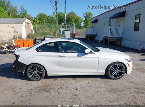 WBA2J5C57JVC07306 2018 BMW M2 White Սալոնի հետևի տեսք