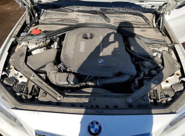 WBA2L3C33HV667597 2017 BMW M2 White Widok wnętrza z tyłu