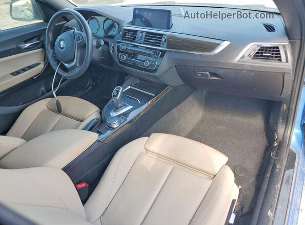 WBA2M7C59JVA97538 2018 BMW 2 SERIES Синий Вид панели приборов