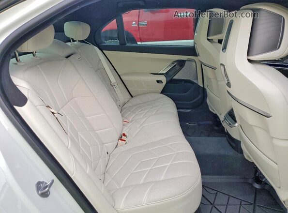 WBA33EJ07RCP85271 2024 BMW 7 SERIES White Vista de los asientos traseros