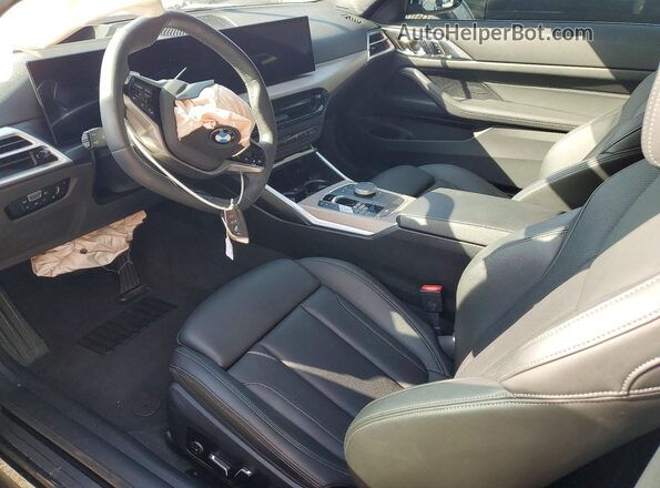 WBA43DA07SCS66032 2025 BMW 4 SERIES Black Dashboard view