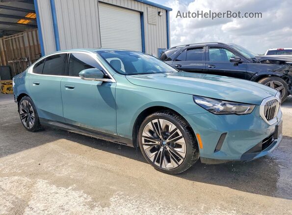 WBA43FJ02TCV98957 2026 BMW 5 SERIES Gray Передня права чверть