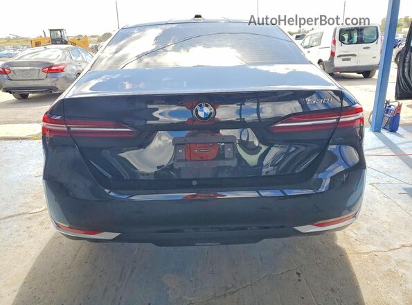 WBA43FJ04TCW41677 2026 BMW 5 SERIES Black Вид ззаду