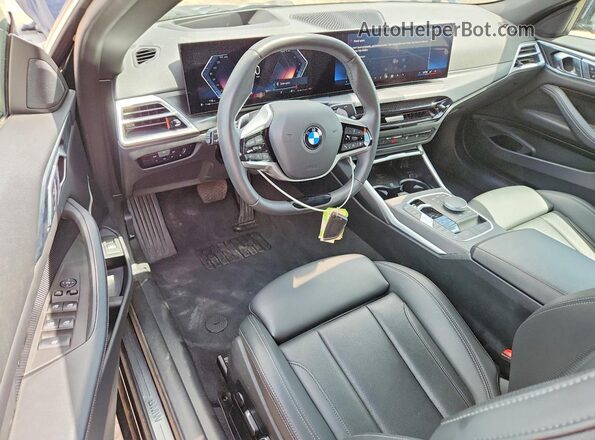 WBA53DB04SCU58642 2025 BMW 4 SERIES Black Widok deski rozdzielczej
