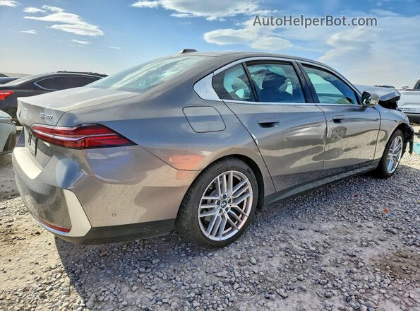WBA53FJ00RCS45551 2024 BMW 5 SERIES Silver Задня права чверть