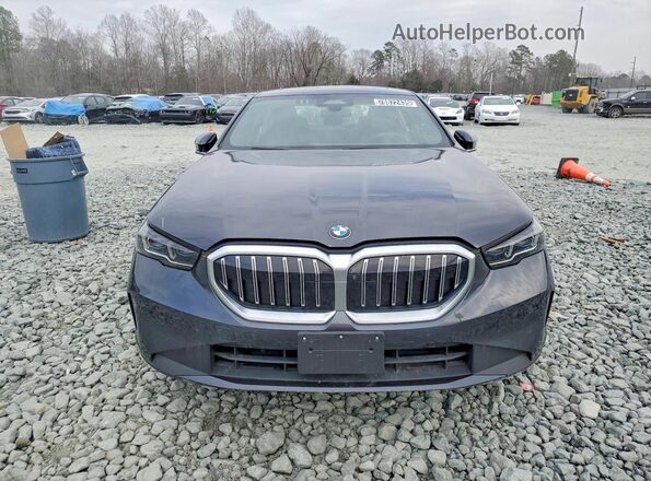 WBA53FJ02RCS49214 2024 BMW 5 SERIES Gray წინა ხედი