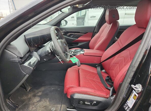 WBA53FJ06SCT64341 2025 BMW 5 SERIES Black Սալոնի դիմացի տեսք