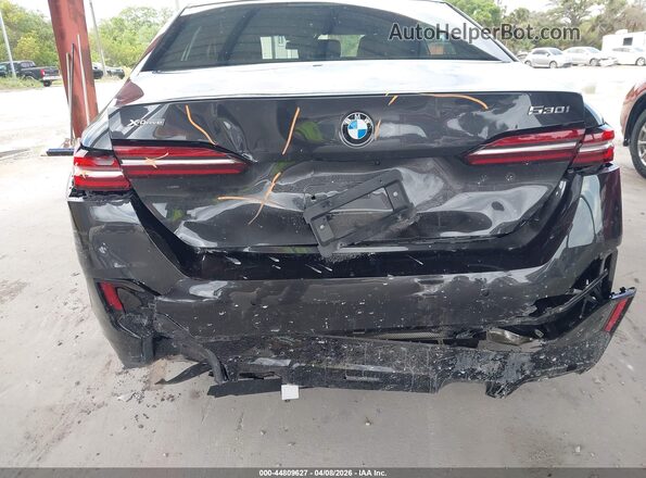 WBA53FJ0XTCW30963 2026 BMW 5 SERIES Gray Widok z przodu
