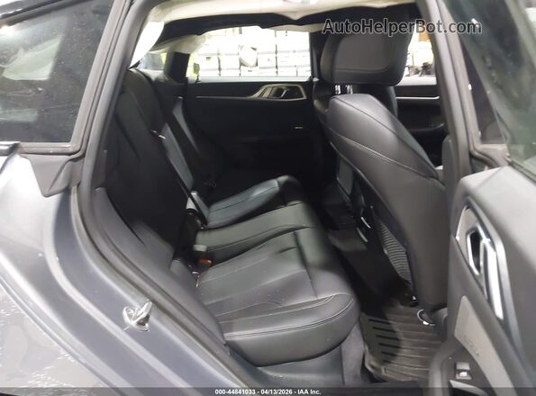 WBA63AV00NFM06376 2022 BMW 4 SERIES Gray VIN կոդի պիտակի տեսք