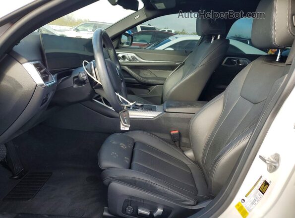 WBA63AV01RFP72871 2024 BMW 4 SERIES White Widok wnętrza z przodu