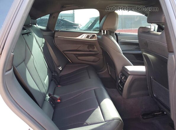 WBA63AV01RFP72871 2024 BMW 4 SERIES White Widok tylnych siedzeń