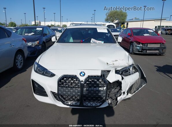 WBA63AV05NFM39342 2022 BMW 4 SERIES White Սարքավորումների վահանակի տեսք