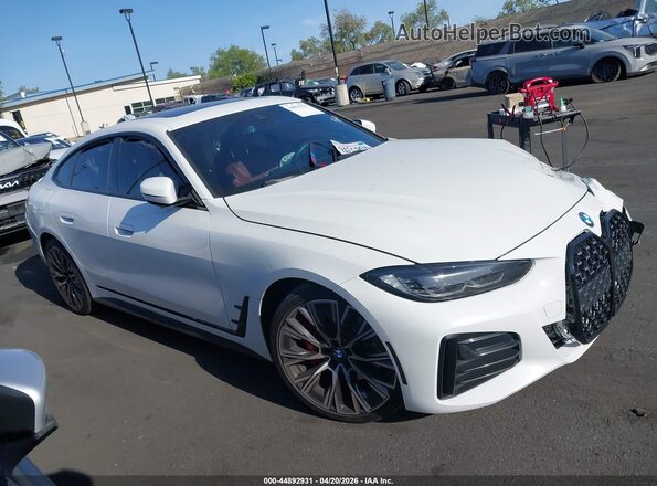 WBA63AV05NFM39342 2022 BMW 4 SERIES White Սալոնի հետևի տեսք