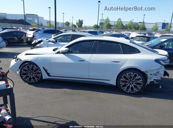WBA63AV05NFM39342 2022 BMW 4 SERIES White Սալոնի 360 աստիճան տեսք