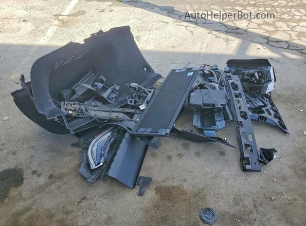 WBA63AV0XRFP69810 2024 BMW 4 SERIES Black Widok komory silnika
