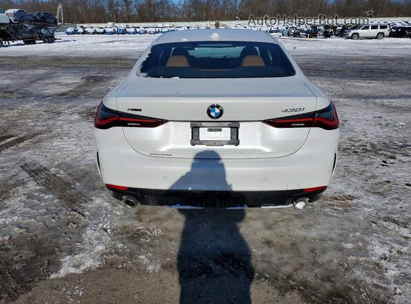 WBA63DA07TCV29856 2026 BMW 4 SERIES White Rear view