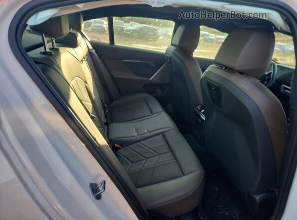 WBA63FJ02RCS49167 2024 BMW 5 SERIES Белый Вид задних сидений