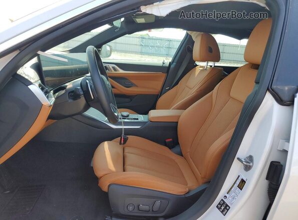 WBA73AV05RFS18687 2024 BMW 4 SERIES White Front interior view