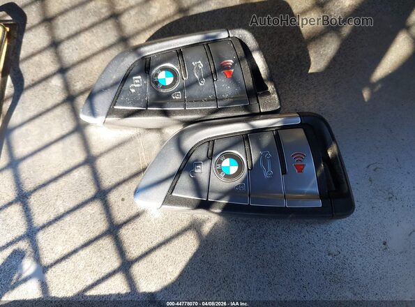 WBA73BJ02MCG03214 2021 BMW 5 SERIES Blue Widok deski rozdzielczej