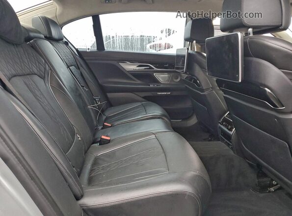 WBA7F2C33HG543826 2017 BMW ALPINA Серебряный Вид задних сидений