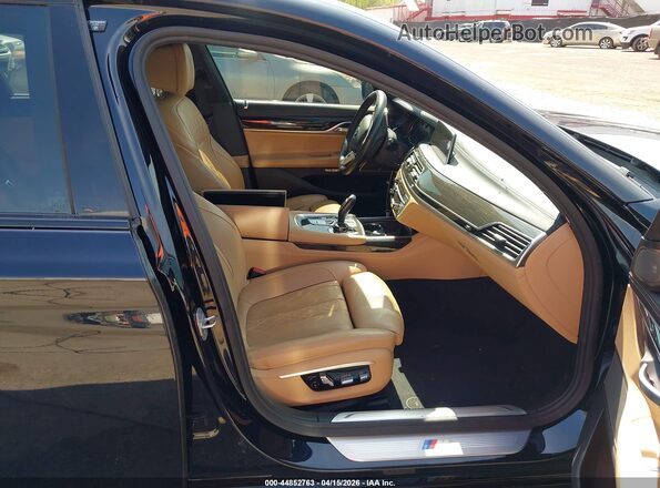 WBA7F2C55GG416902 2016 BMW 7 SERIES Blue Front interior view