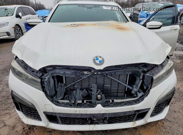 WBA7U2C01NCH00982 2022 BMW 7 SERIES White Widok wnętrza z tyłu